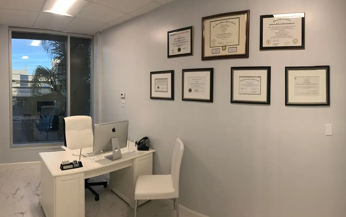 Foot and ankle specialist, Tarzana Location front desk image