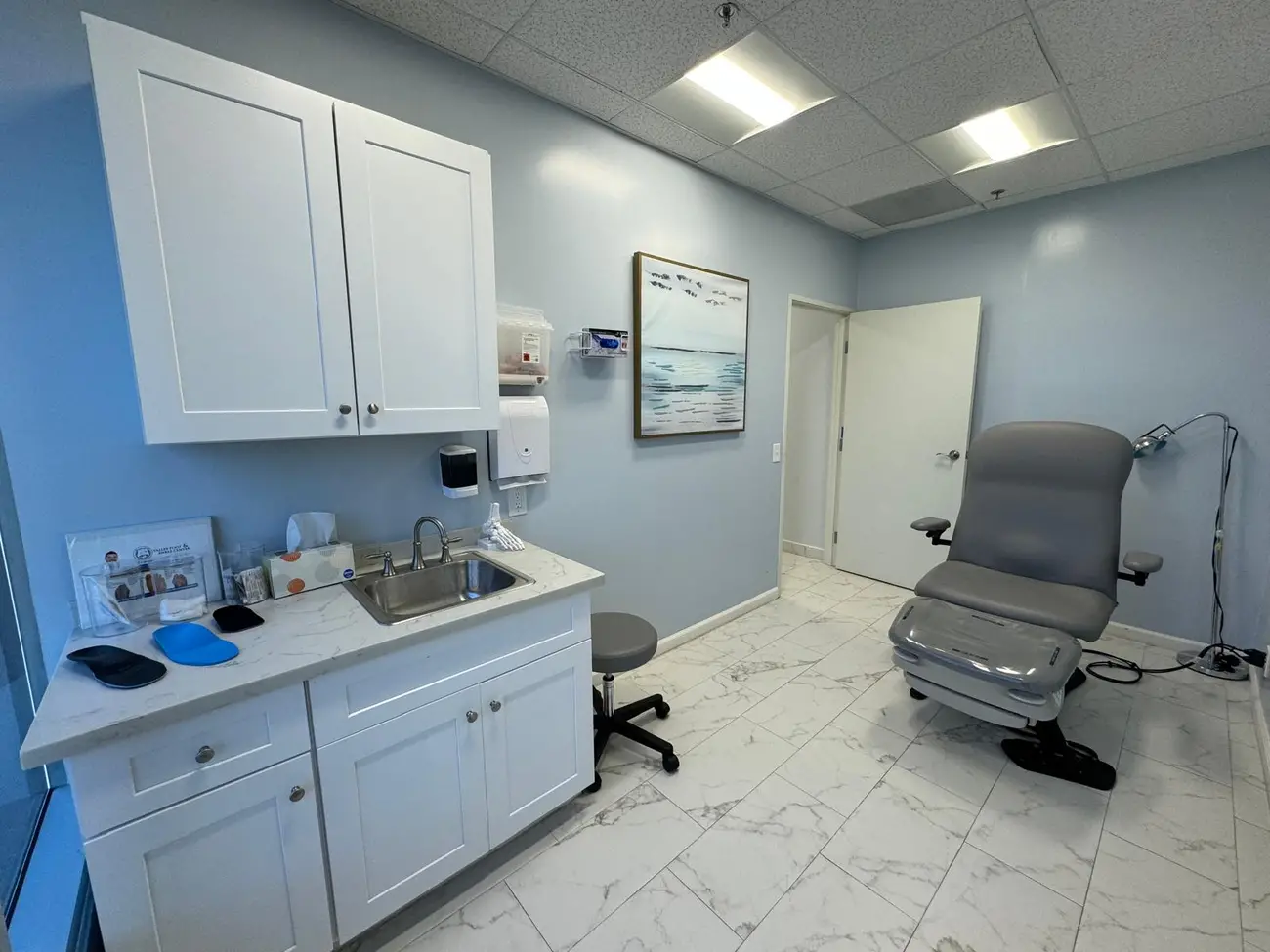 Foot and ankle specialist, Tarzana Location exam room 3 image
